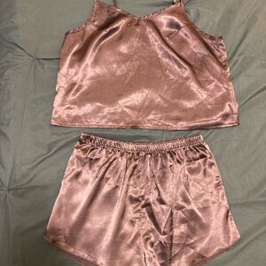 Silky Women's Sleepwear Set in Deep Mauve